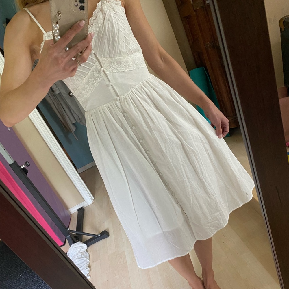 Simple retro white dress size XS